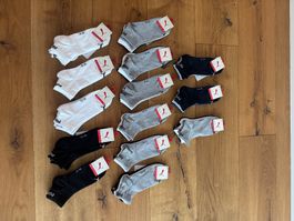42 Paar  Puma Socken original verpackt/ ungetragen
