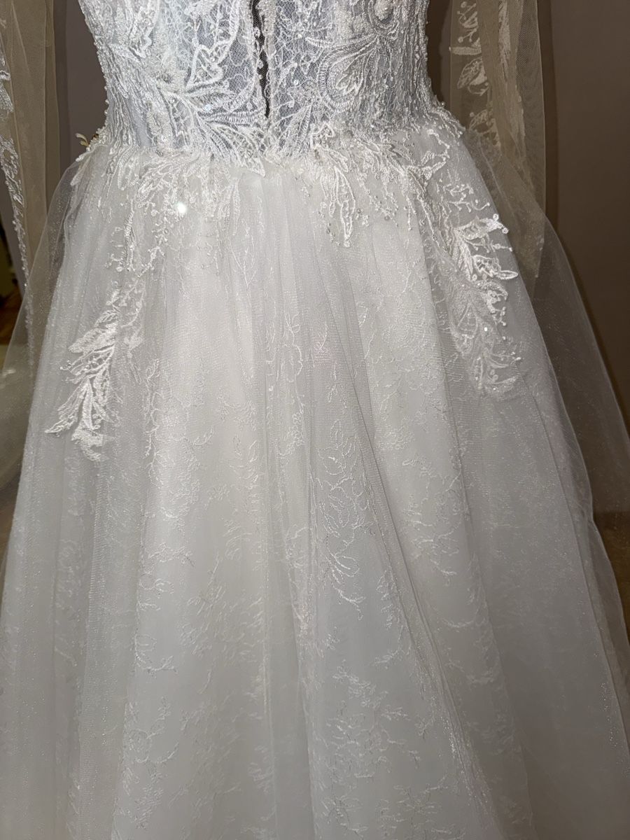 Kleider: Wunderschönes Brautkleid mit Spitze, Grösse 38 – Neu (gemäss Beschreibung) aus Seuzach von ade_7sjn 2