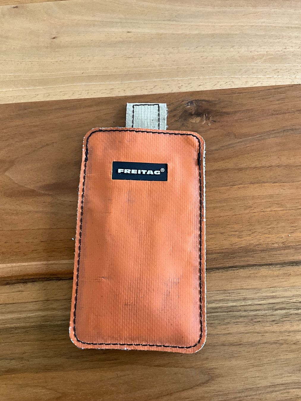 Freitag Cover & Protezioni schermo: Freitag iPhone Hülle / Kartenetui – Usato da Davos Clavadel venduto da panorama01