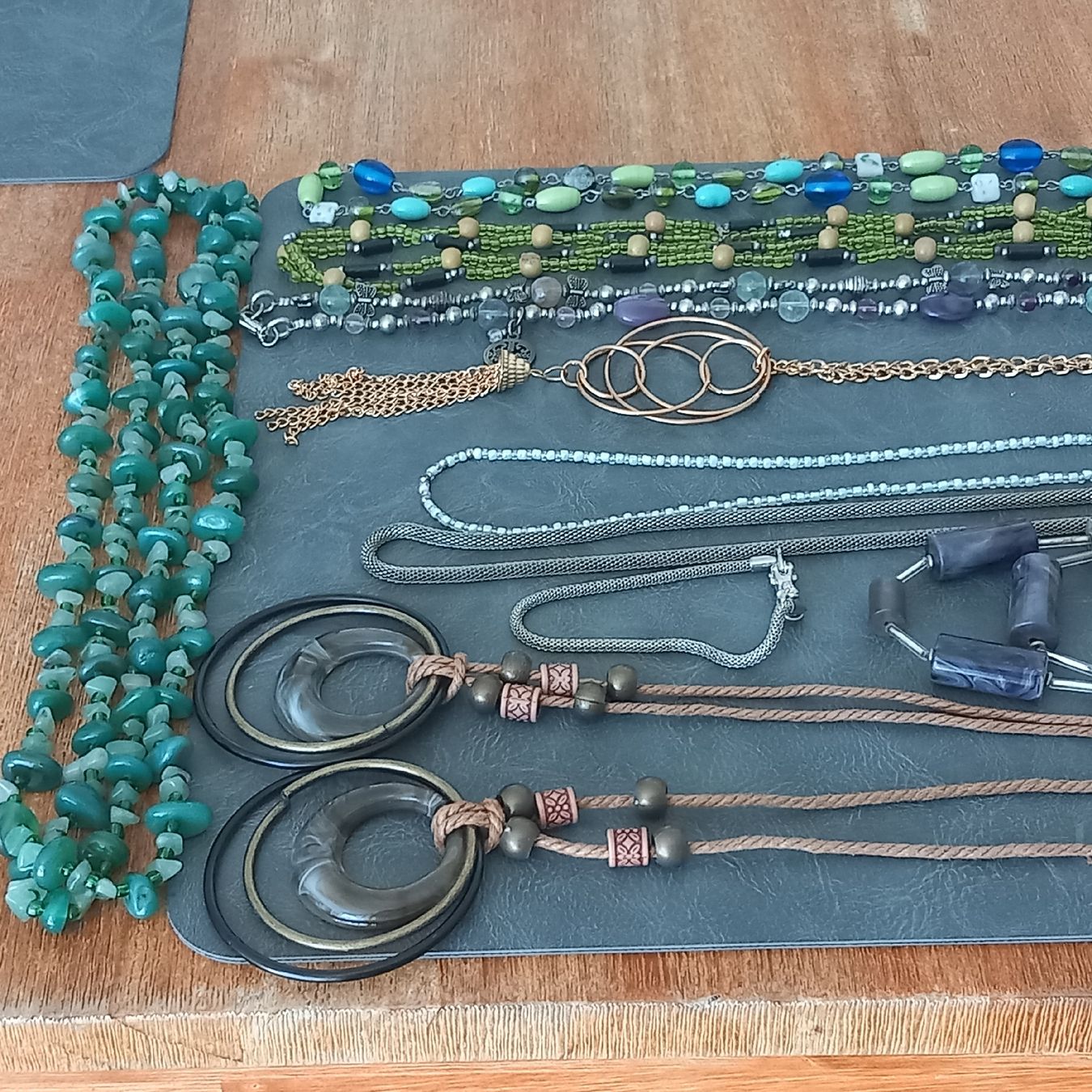 Altri gioielli: Konvolut: Mode Schmuck Halsketten – Usato da Aegerten venduto da gismolini 5