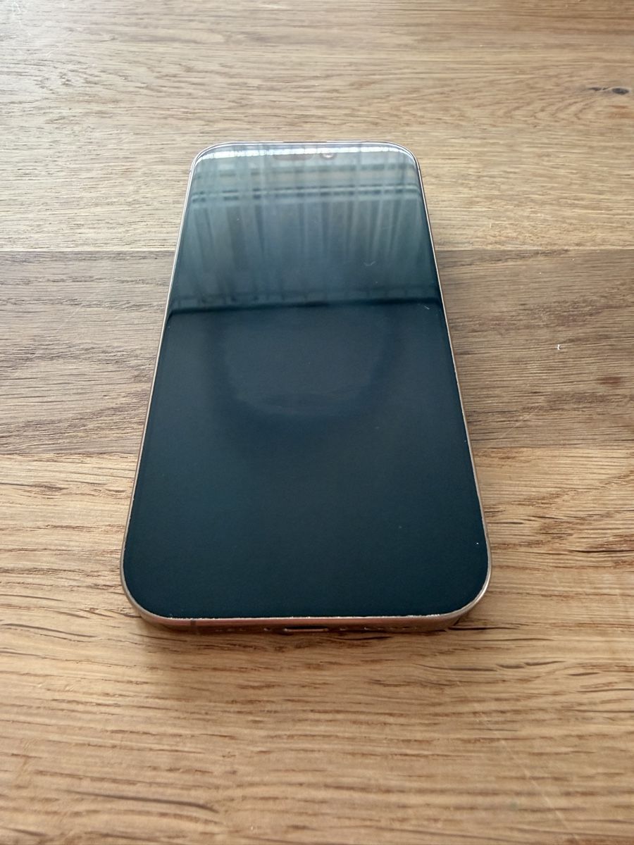 Apple Handys / Smartphones: Iphone 16 pro – Gebraucht aus Olten von Gilgrossenbacher 3