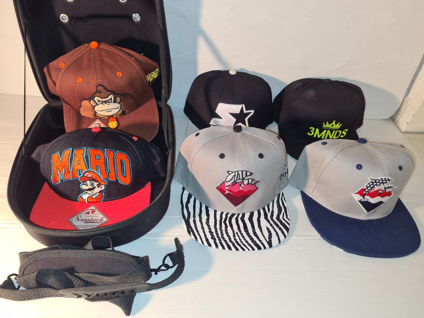 Sonstige Kleidung & Accessoires: Case For Baseball Caps (inklusiv - 6 Caps) – Gebraucht aus Münchenstein von vitalfit 4