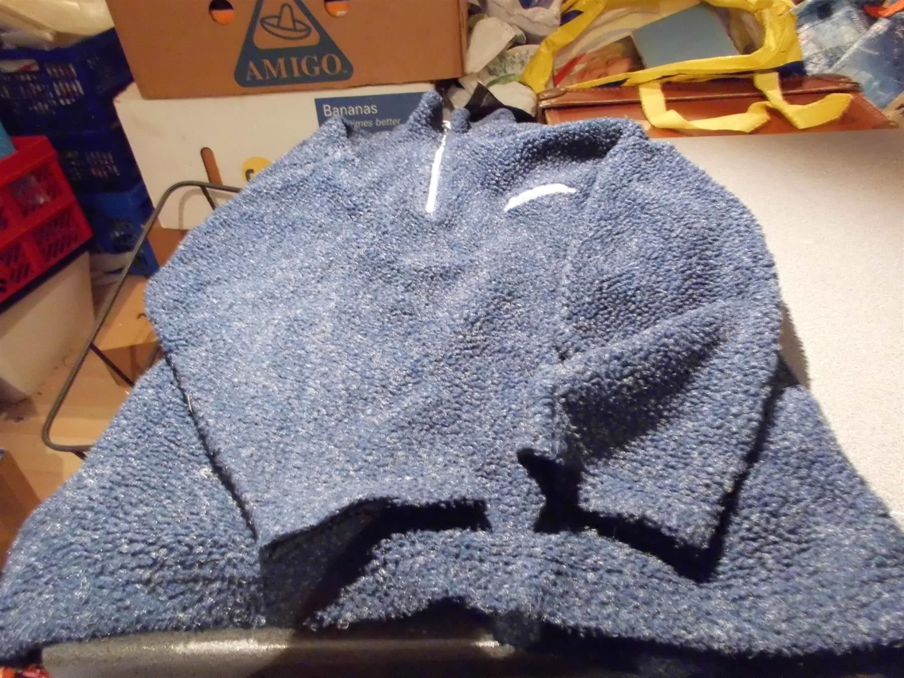 Maglioni & Felpe: Pullover Grösse 164, C&A, dunkelblau – Usato da Zürich venduto da Motzkuh