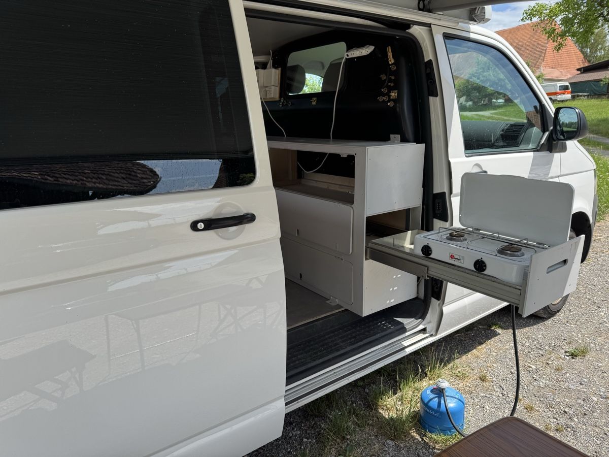 VW Camping Fahrzeuge: VW T5 Transporter / Camper – Gebraucht aus Schüpfen von Dingo2 3
