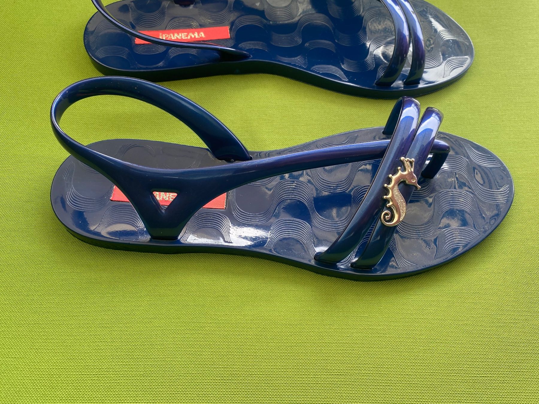 Damenschuhe: SUMMERTIME - stylische Flip-Flops mit Seepferdchen, blau, 38 – Gebraucht aus Winkel von ferrari2022