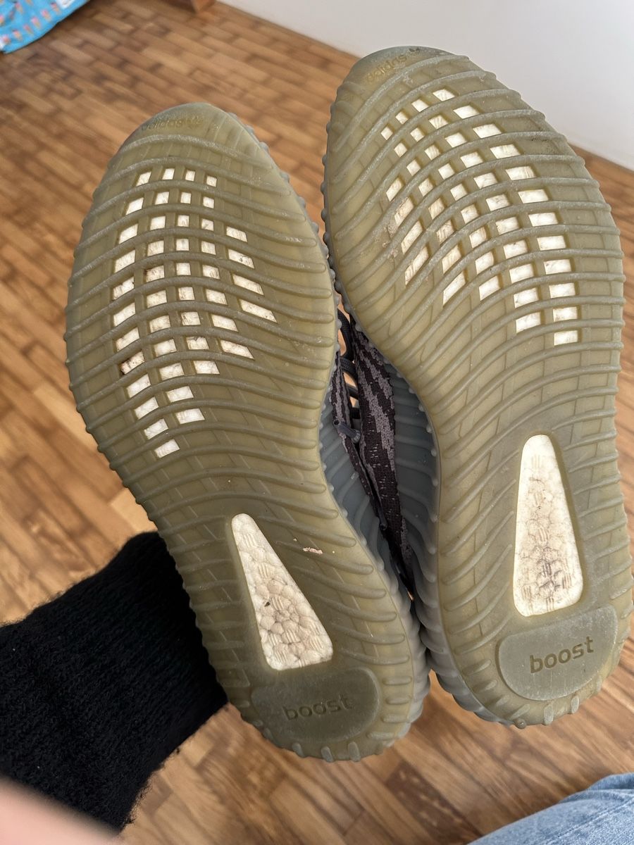 Adidas Herrenschuhe: Adidas Yeezy Boost 350 in der Grösse 40 2/3 – Gebraucht aus Jona von Lulu3105 3