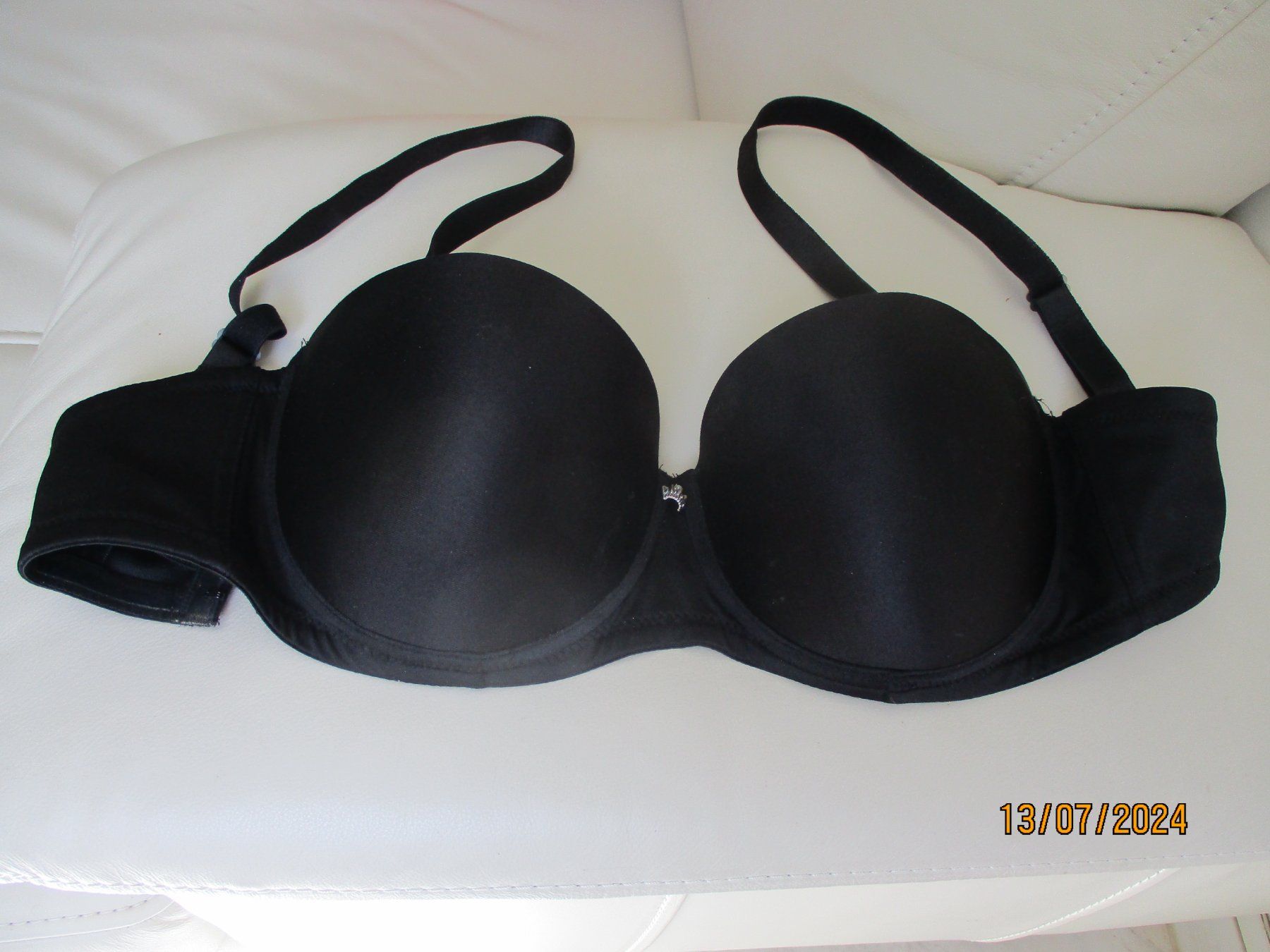 H&M Sonstige Unterwäsche: Neuer Bh, 75 C – Neu (gemäss Beschreibung) aus Zürich von elena_99