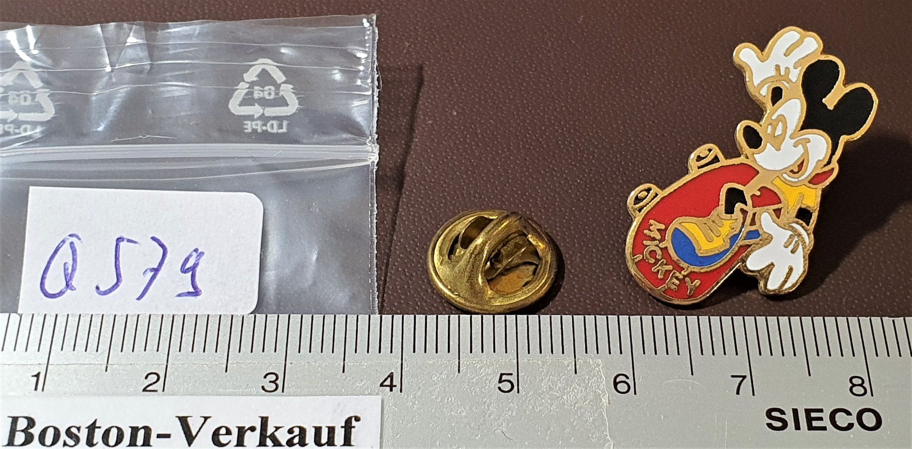 Plaketten & Abzeichen: Q579 - Pin Walt Disney - Mickey Mouse – Gebraucht aus Reinach BL von Boston-Verkauf 1