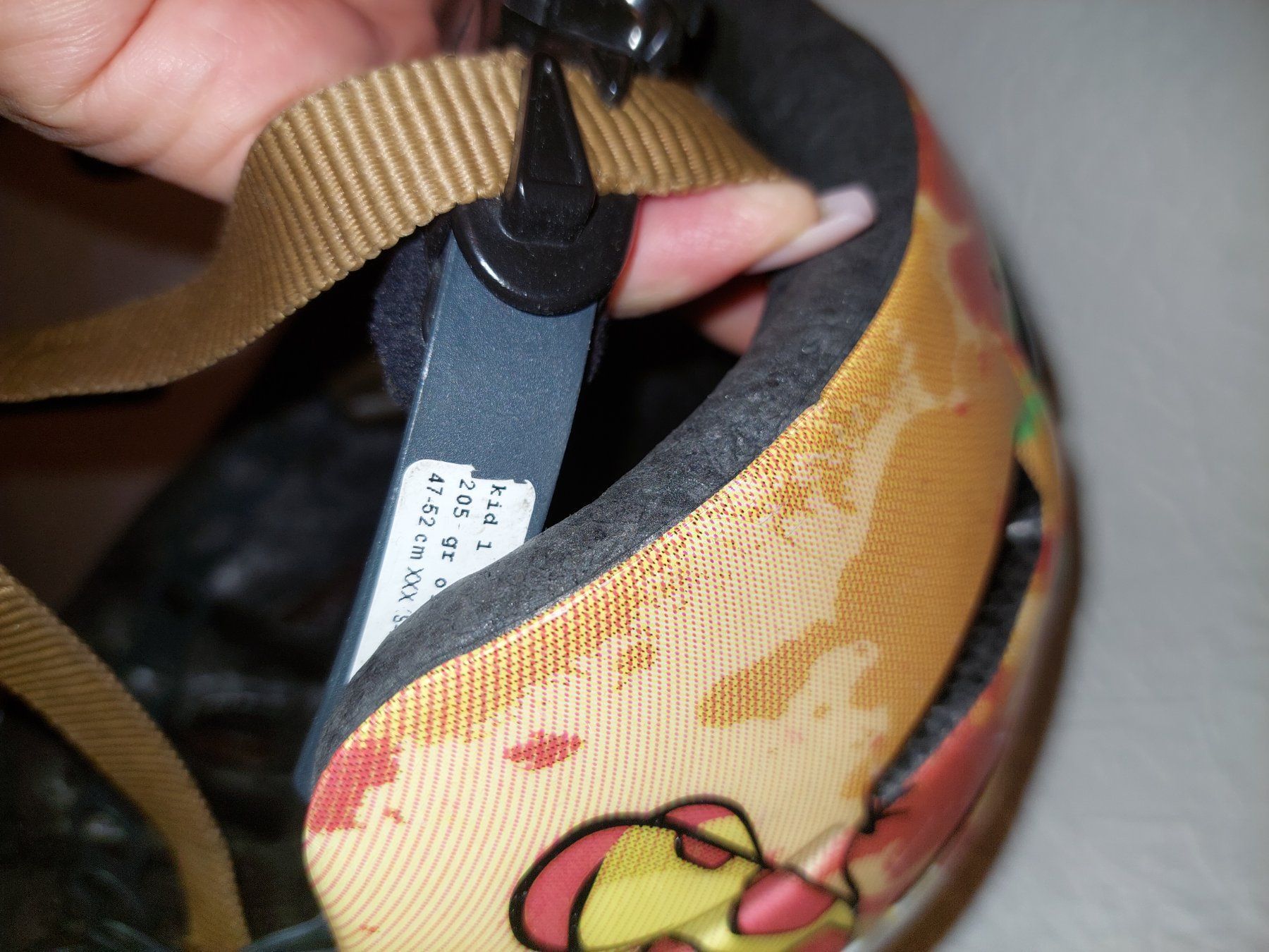 Uvex Casques: Uvex kinder Velohelm – D'occasion à Zermatt par ancise 1