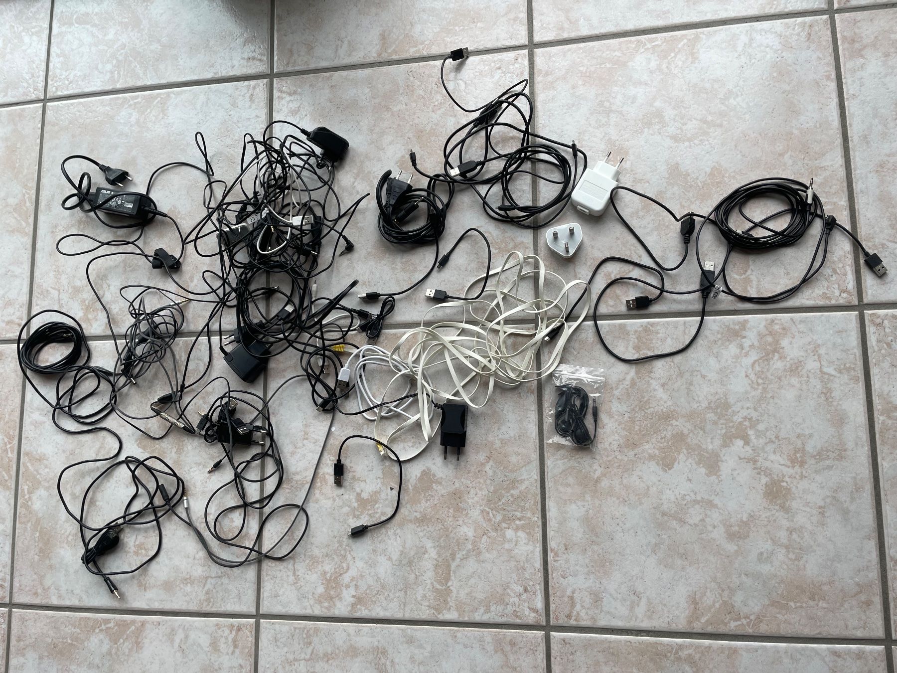 Kabel: DIV. KABEL – Gebraucht aus Mumpf von Santaria80 1