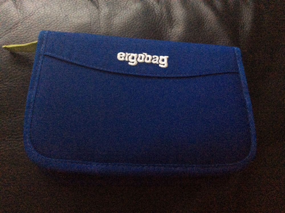 Ergobag Adesivo Klettie Blu Che Brilla Al Buio Per Personalizzare Zaini E Borse Dei Bambini, Unisex