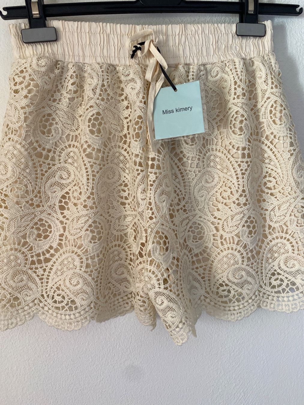 Pantaloni: SOMMER HOSE-DAMEN SPITZEN-BEIGE – Nuovo e nell'imballaggio originale da Meienried venduto da ManuelaBoutique 2