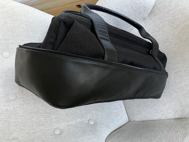 Borse: Schwarze Reisetasche neu – Nuovo (secondo la descrizione) da Solothurn venduto da ikebana9 4