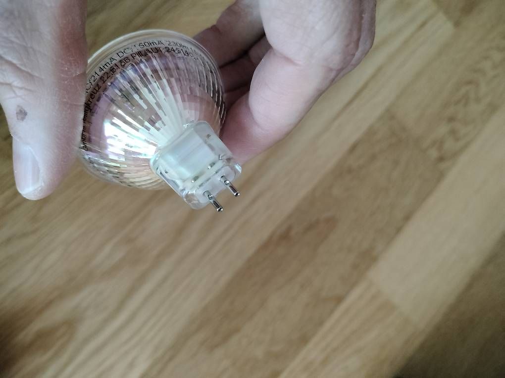 Eglo Lampadari & plafoniere: LED EGLO GU5.3 3X2 Stück Neu – Nuovo e nell'imballaggio originale da Muri AG venduto da goodmood17 5