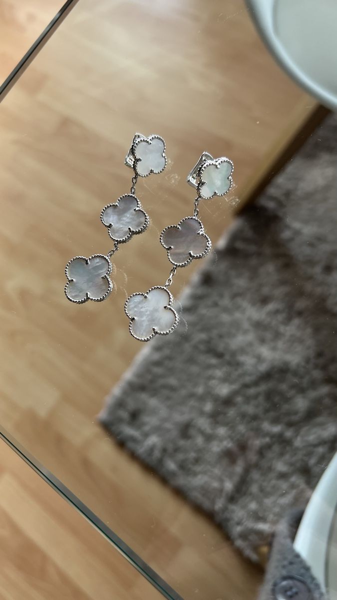 Altri gioielli: Set Silber Perlmutt Blumen (Ohrringe+Armband) – Usato da Uznach venduto da bmw-girl 1