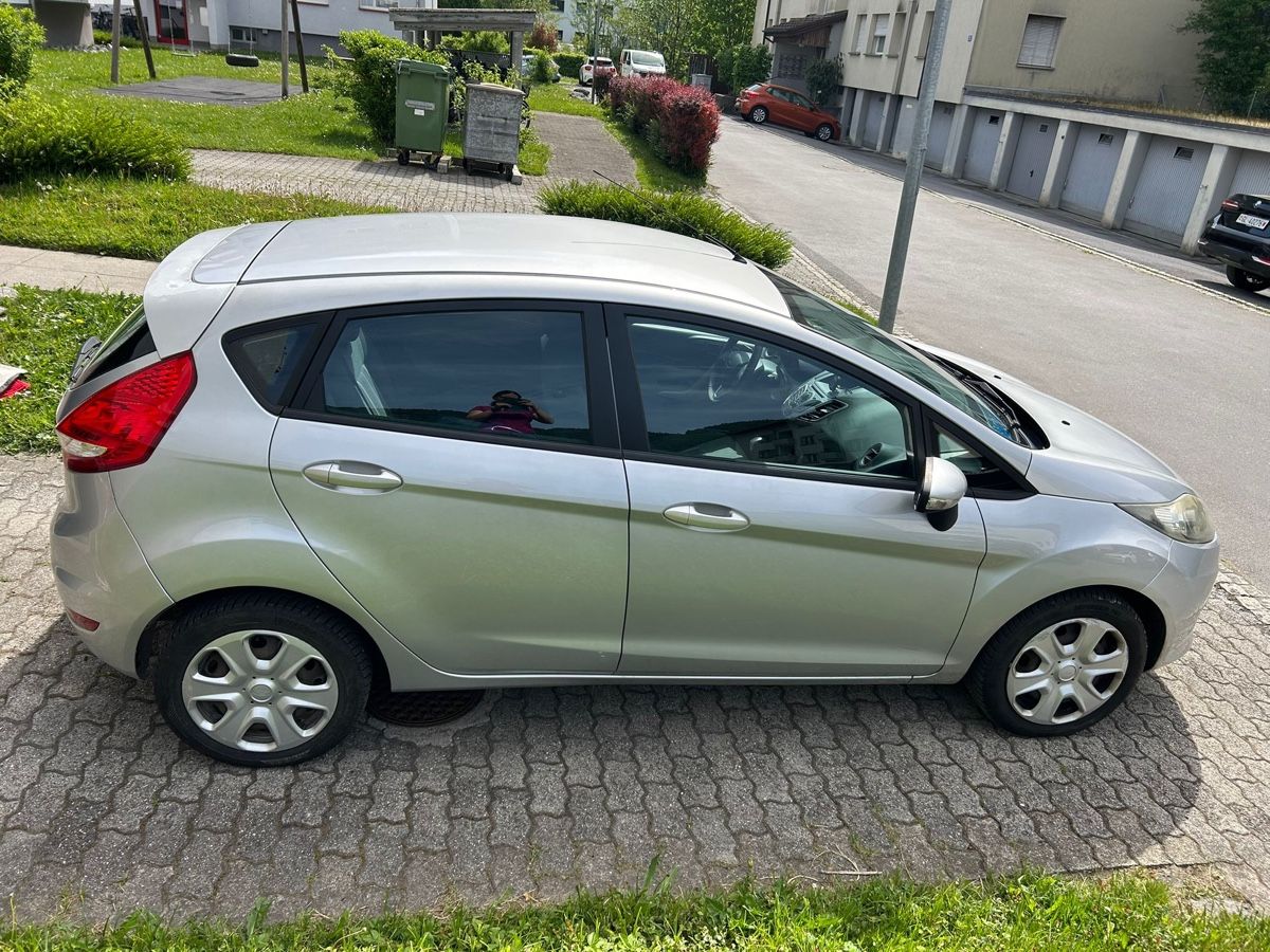 Ford Autos: Ford fiesta – D'occasion à Mollis par Puch_x30 1