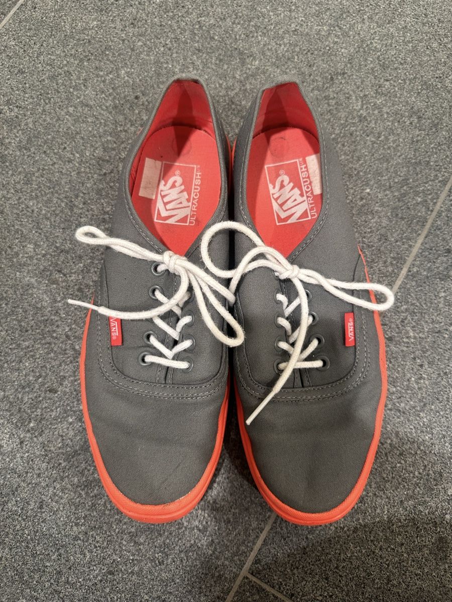 Vans Scarpe da uomo: Van’s men’s sneakers US9.5 – Usato da St. Niklausen LU venduto da lau_259n 2
