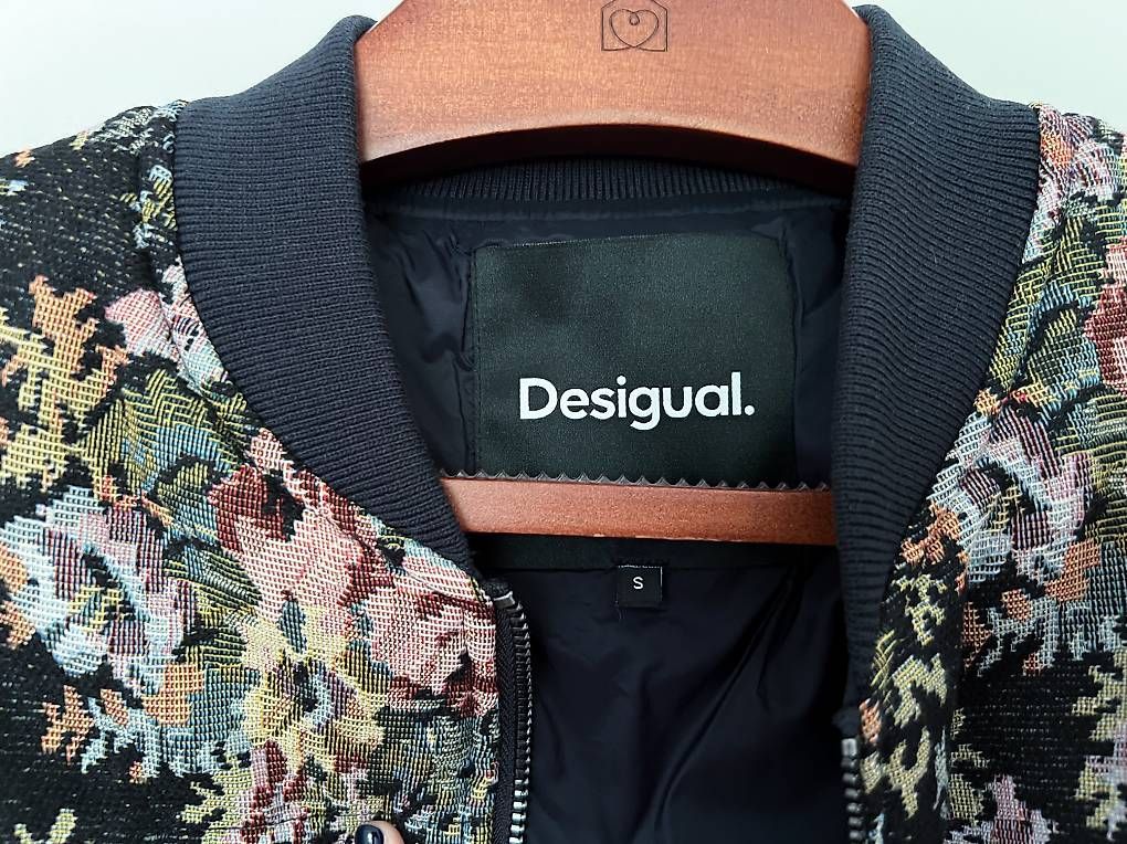Desigual Jacken: Desigual Jacke, Gr. S, Blumenmuster - Neu – Neu (gemäss Beschreibung) aus Ennetbürgen von Fifis-Fundgrube 3