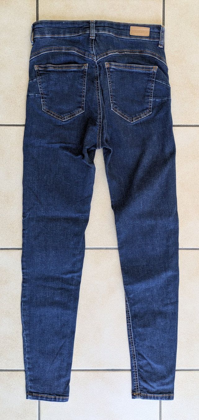 Pull&Bear Jeans: 2 Jeans "Pull & Bear" Gr. 38 – Usato da Bonstetten venduto da Scoutinggirl 2