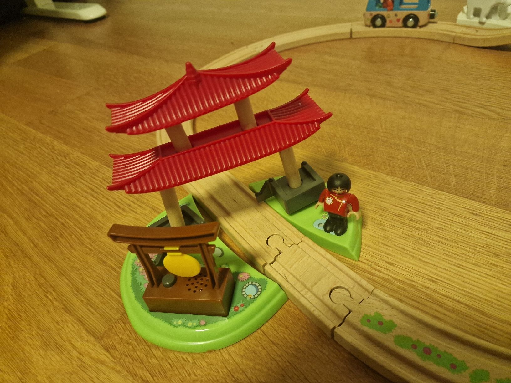 Giocattoli: Playtive Junior Eisenbahn-Set Weltreise – Usato da Uetikon am See venduto da Walkingtothemoon 1