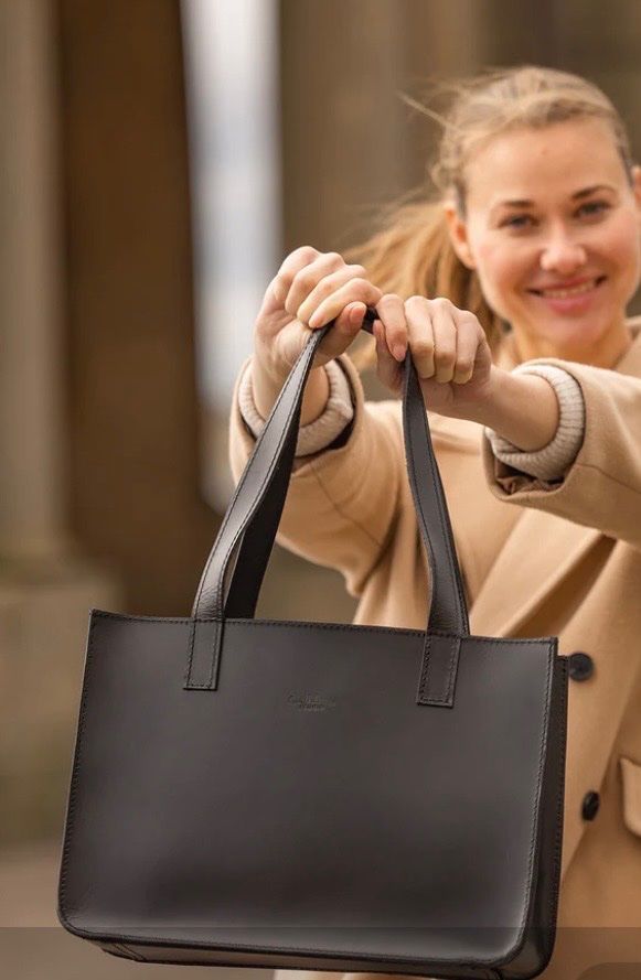 Taschen für Damen: Leder Gusti Agatha S, wie neu – Gebraucht aus Zürich von frgr 2