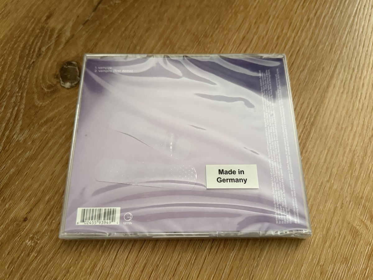 CDs: Olivia Rodrigo - Vampire CD – Neu und originalverpackt aus Ettingen von robbenlos 1