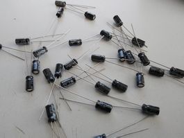 Elektrolyt Kondensator 10uF 25V 5Stk