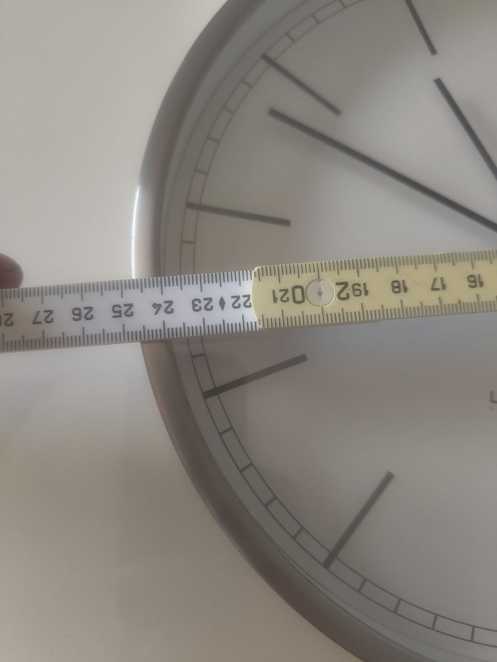 Montres: LEFF Wanduhr, Durchmesser 25m, – D'occasion à Männedorf par GoeyRitter 1