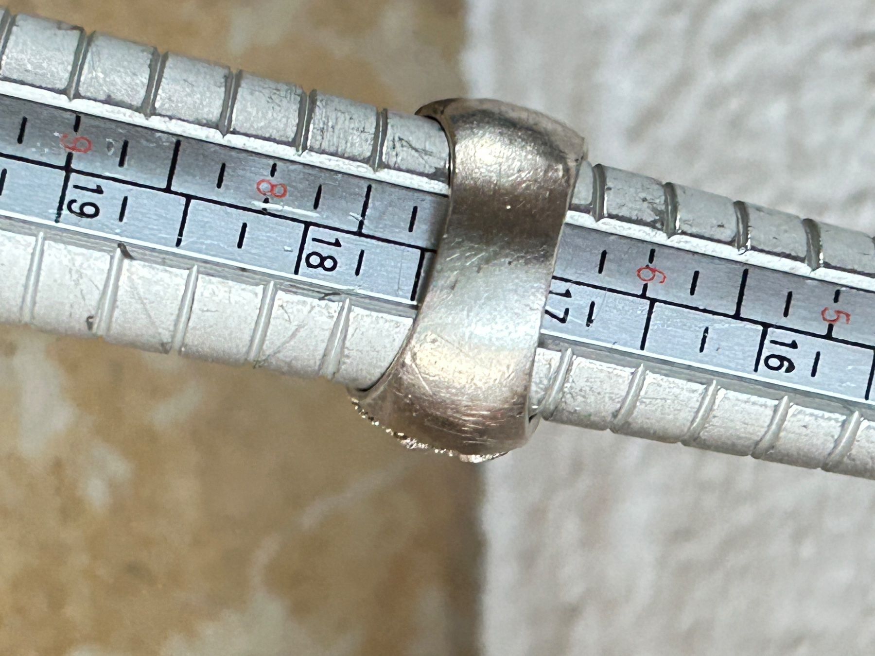 Anelli: Königlicher Silberring mit Pyrit, edel (54.5) – Usato da Laufen venduto da Bellebellezza 4