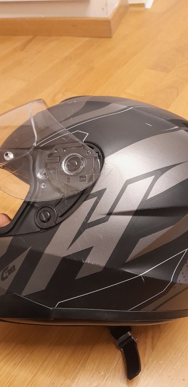 HJC Helme & Visiere: Motorradhelm – Gebraucht aus St. Gallen von bookworm142 2