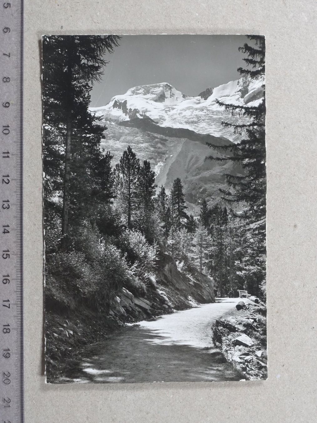 Cartoline postali: Saas-Fee – Usato da Lenzburg venduto da fh1