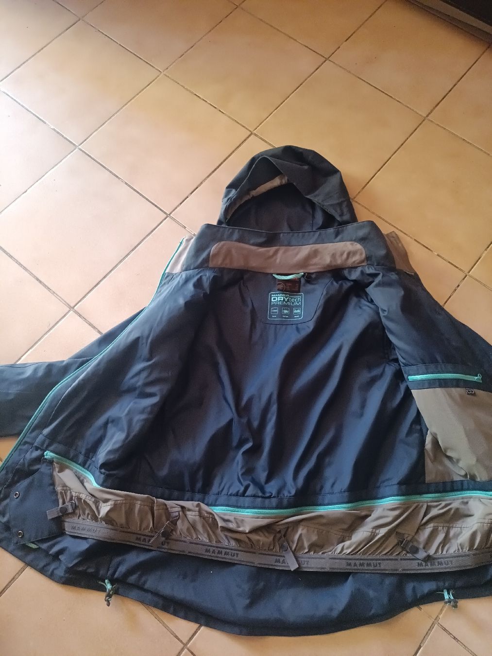 Mammut Jacken: Mammut Jacke – Gebraucht aus Naters von deb_9cmp 3