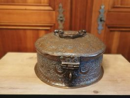 Dose, Schatulle antik, Dekoration