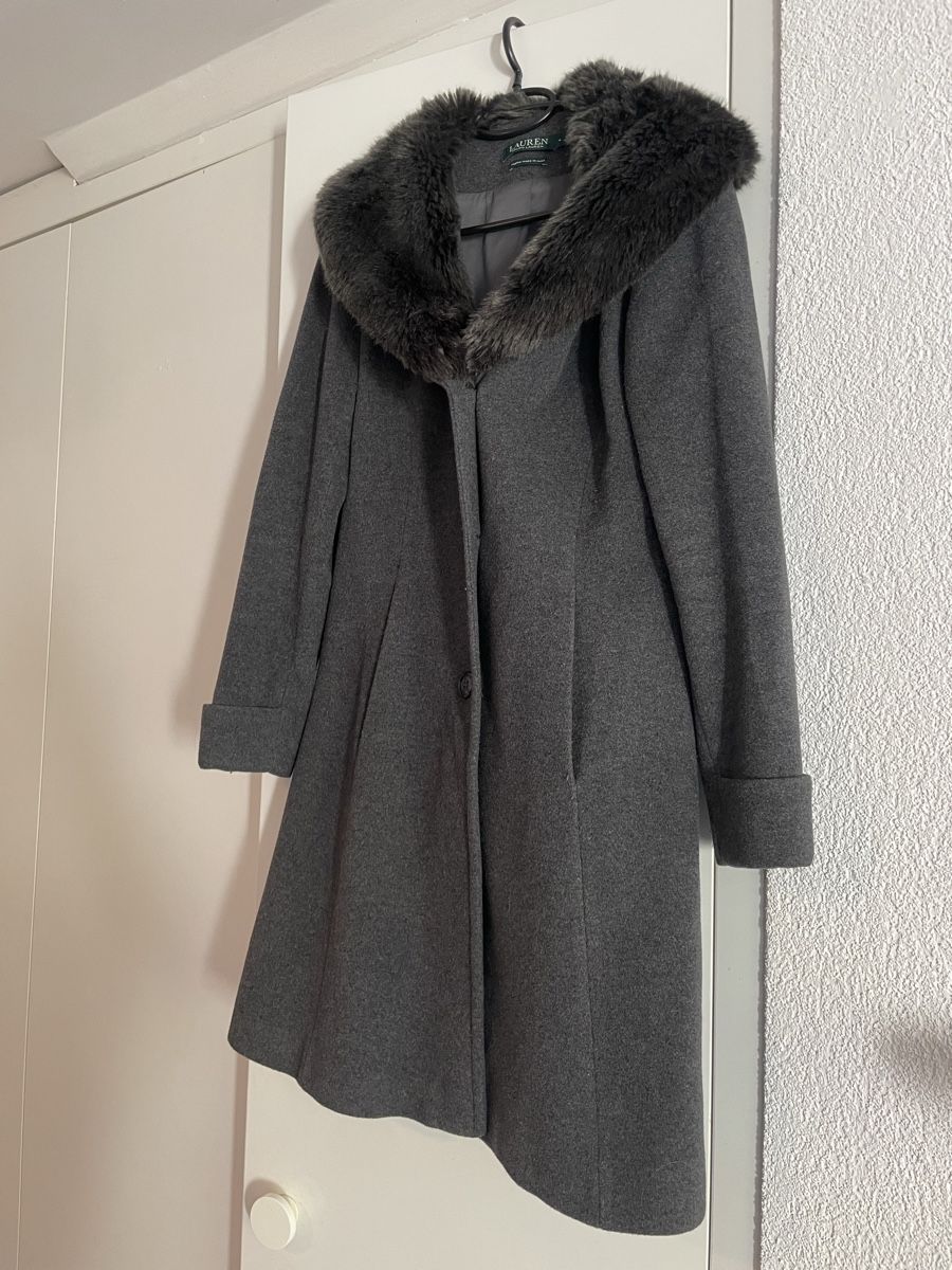 Ralph Lauren Manteaux: Ralph Lauren coat with fur collar – Neuf (Voir description) à Roche VD par closetcleanse 1