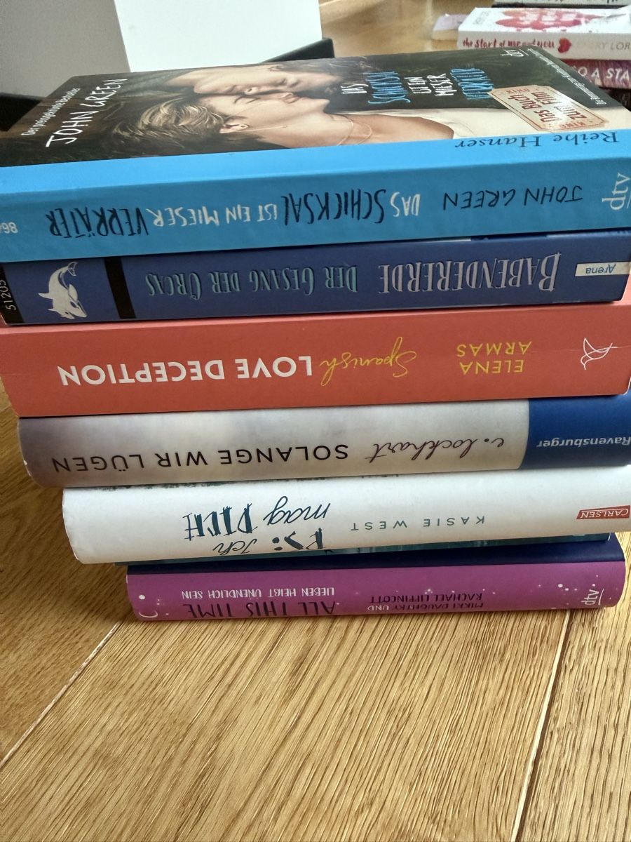 Libri: 7 Bücher – Usato da Zürich venduto da turicum2008 1