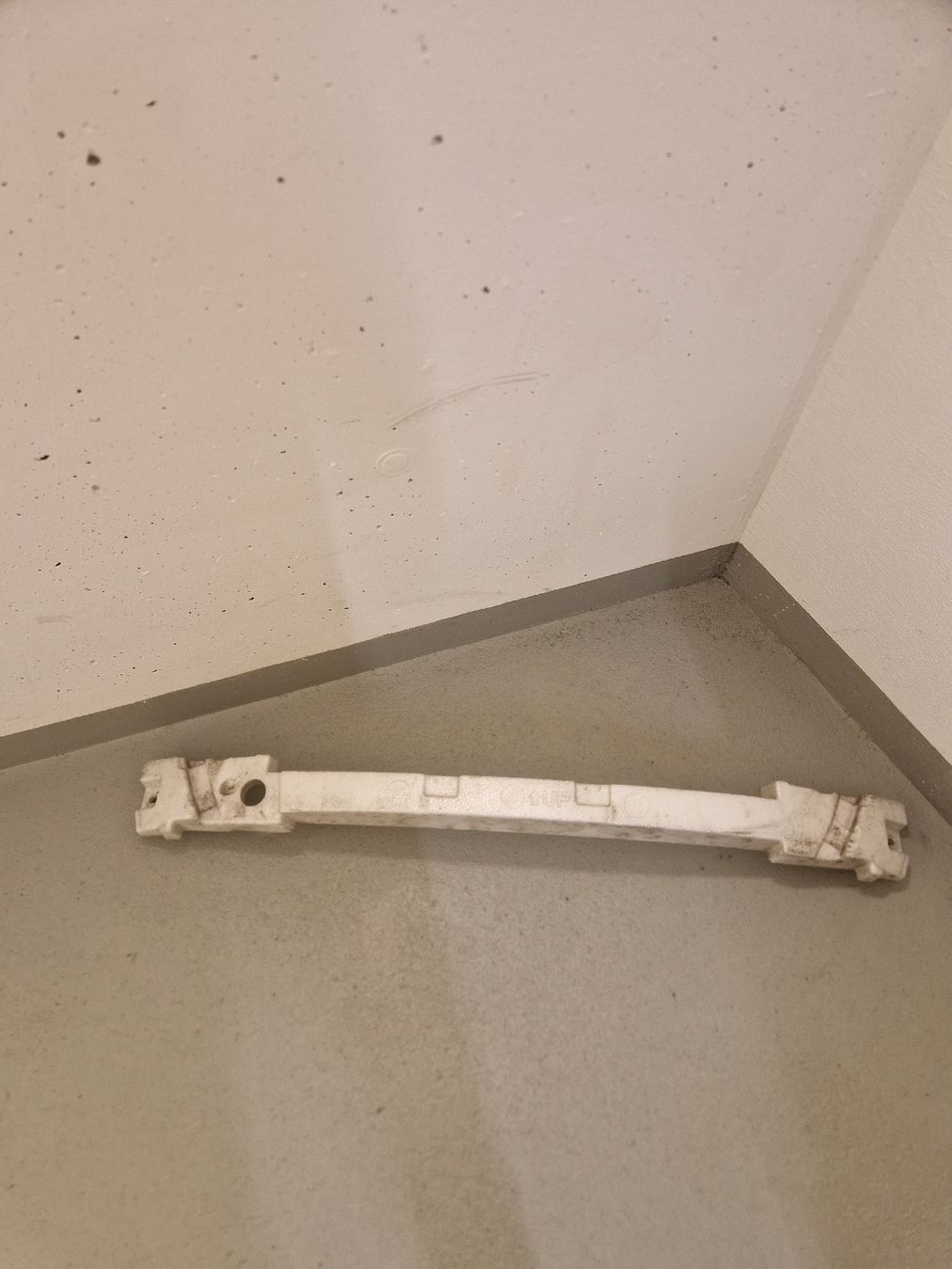 Alle Autoersatzteile: Mazda 2 Stosstangen Absorber Styropor  – Gebraucht aus Buttikon SZ von taszap