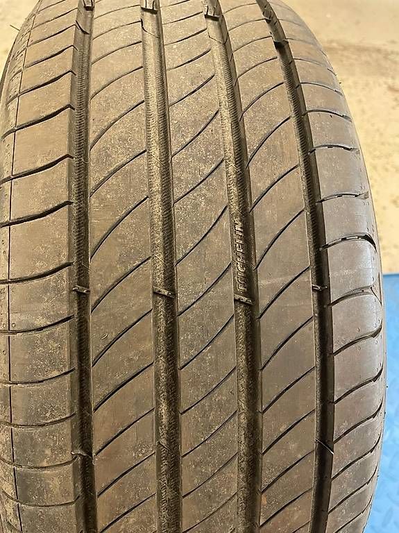 Altro in Scrittura & Disegno: Gomme estive come nuove – Usato da Locarno venduto da aga_v5hf