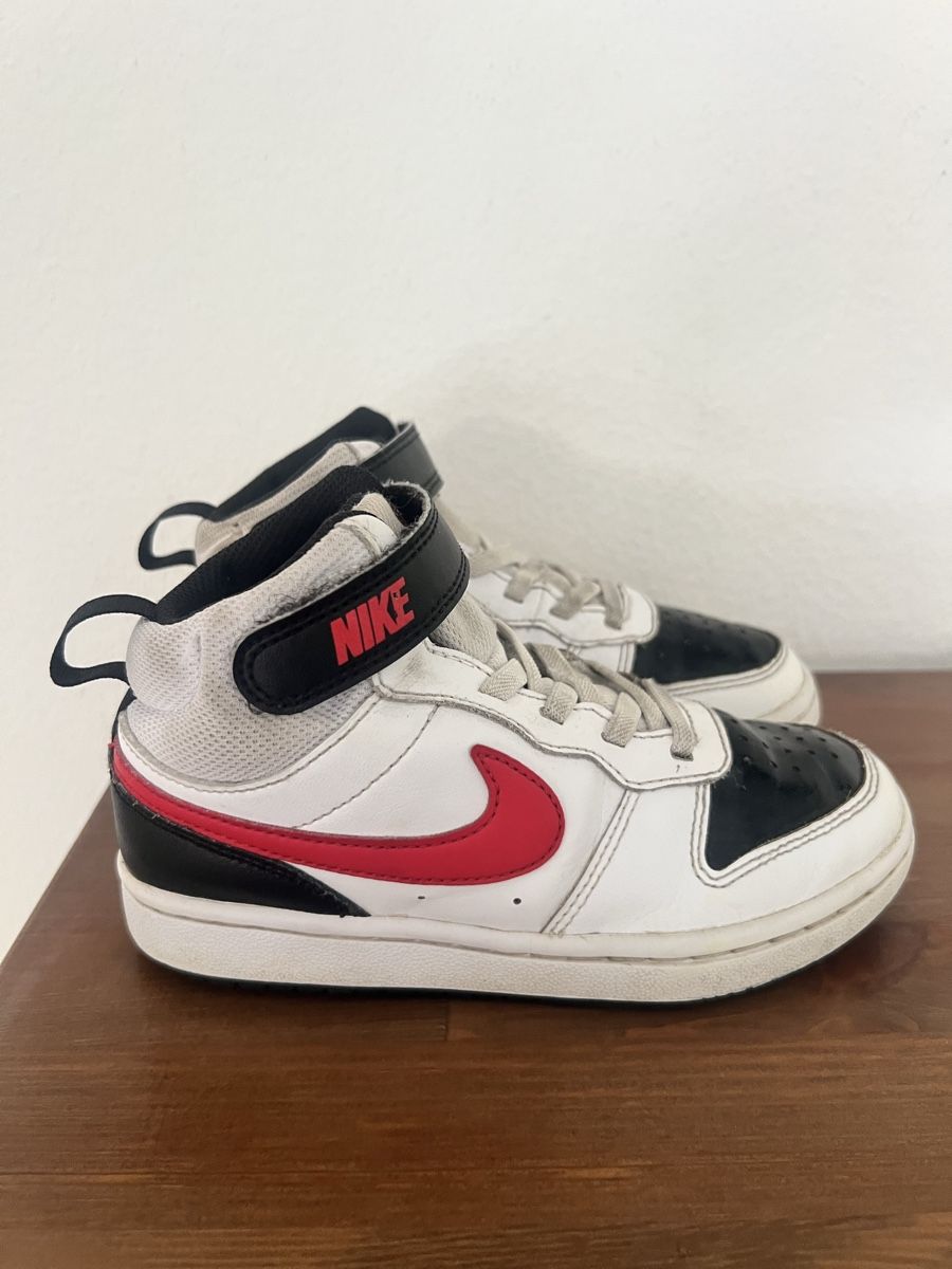 Nike Scarpe per ragazzi: Nike Court Borough Gr.30 – Usato da Niederhasli venduto da jambo05