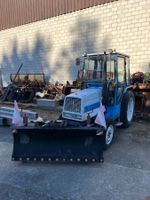 Traktor Mitsubishi mit Schneepflug Jg. 1987 Hydraulik Allrad