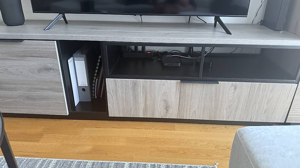 Mobili TV: Meubles TV + Vitrine  – Usato da Grand-Lancy venduto da TPT 2