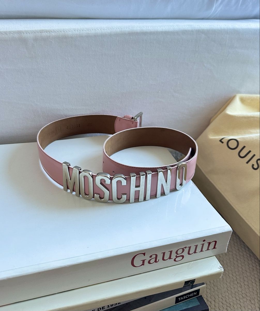 Moschino Cinture: Pink Moschino Belt – Usato da Orvin venduto da mboder