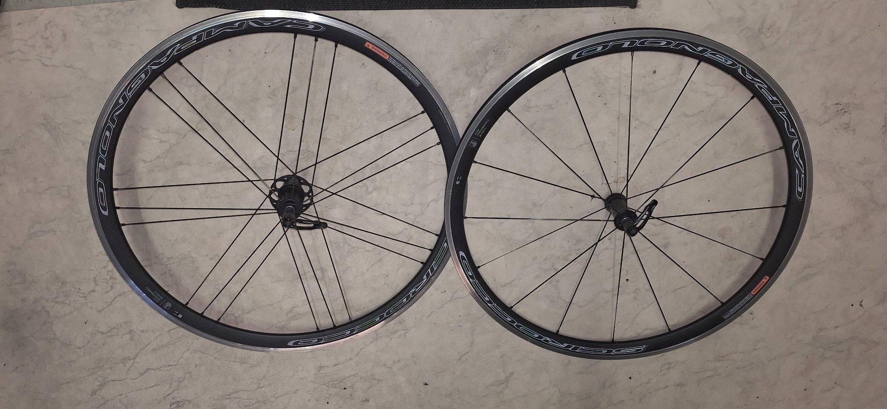 Campagnolo Pneumatici & Ruote complete: Hinterrad Campagnolo Scirocco C17 / Plus bitte lesen – Usato da Neuhausen venduto da Kloti21