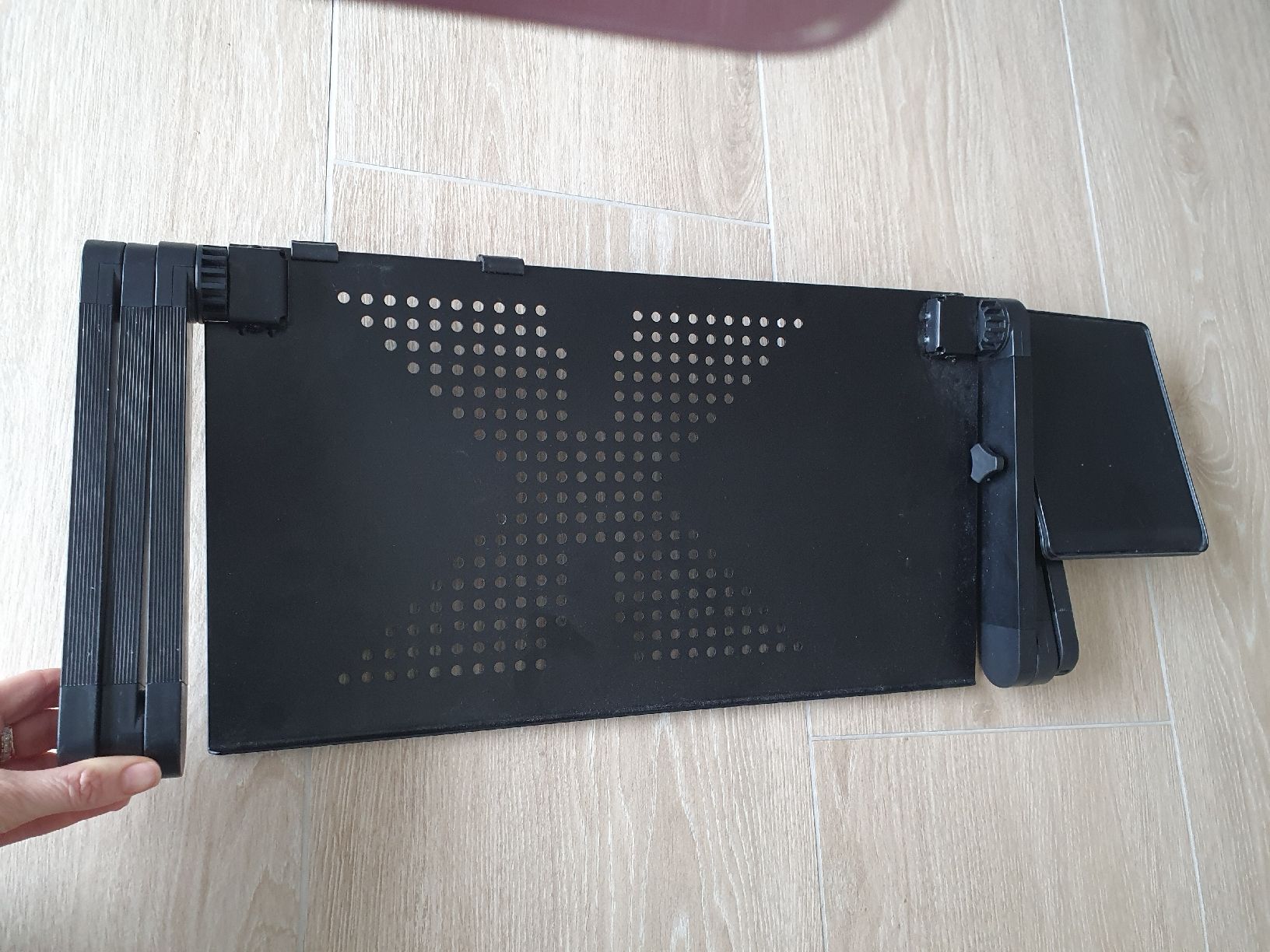 Racks & Ständer: Support ordinateur portable pliable, idéal télétravail – Neu (gemäss Beschreibung) aus Neuchâtel von viv_zf9x 2