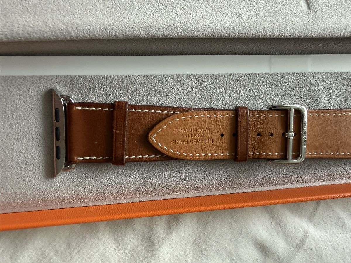 Apple Smartwatch: Apple Watch Hermès Series 8  – Usato da Zürich venduto da XChange 5