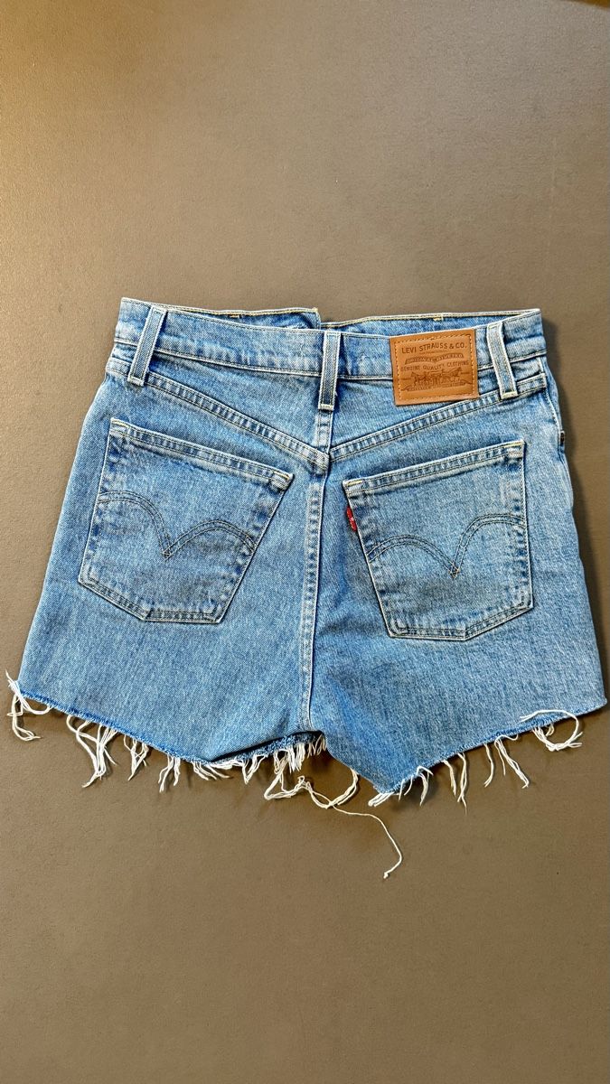 Levi's Jeans: Levis Shorts Gr. 25  – Usato da Zürich venduto da car_9vrr 2