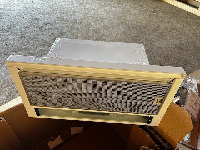 Electrolux Dampfabzug: Dampfabzug neu Electrolux DAK5535WE – Neu und originalverpackt aus Aarau von