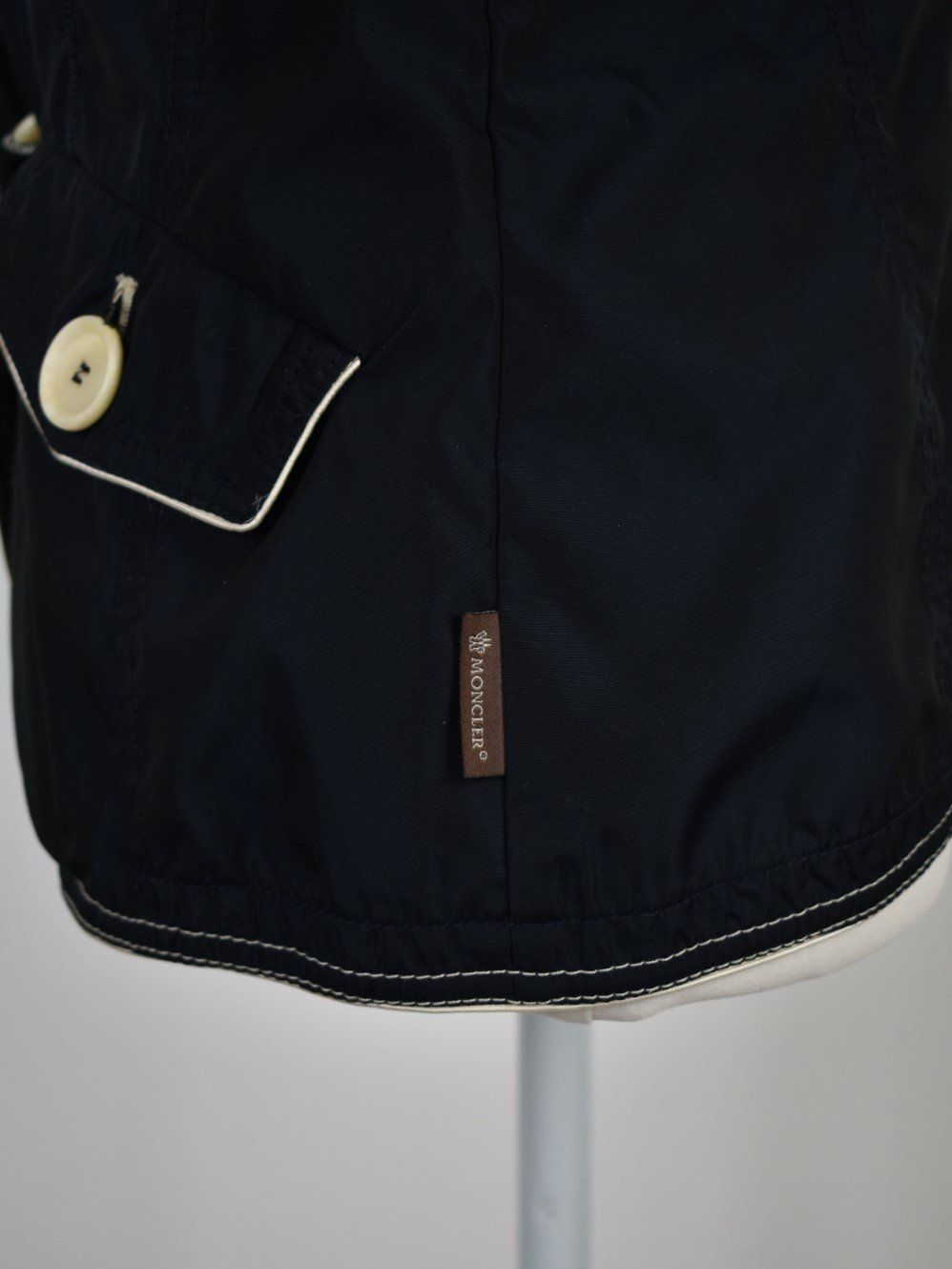 Moncler Giacche: Leichte Moncler Jacke Gr.2 (38) – Usato da Nürensdorf venduto da 2ND_STORY 9