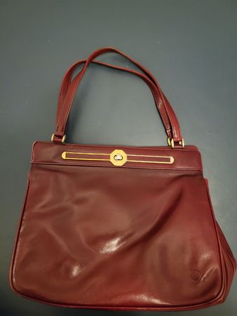 Weinrote Handtasche