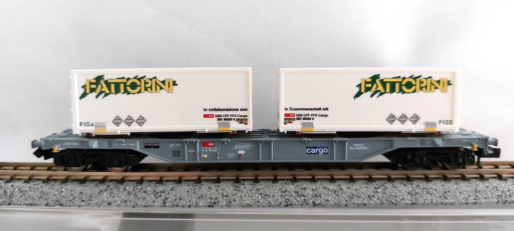 Fleischmann Modellini di ferrovie: Fleischmann SBB Containertragwagen " FATTORINI " – Nuovo (secondo la descrizione) da Biberist venduto da Ntrains