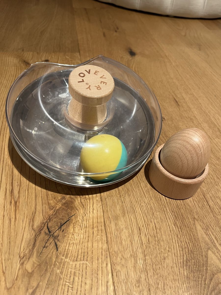 Giocattoli: Lovevery Spielset Ei mit Becher und Drehscheibe – Usato da Rotkreuz venduto da nadja.horat 1